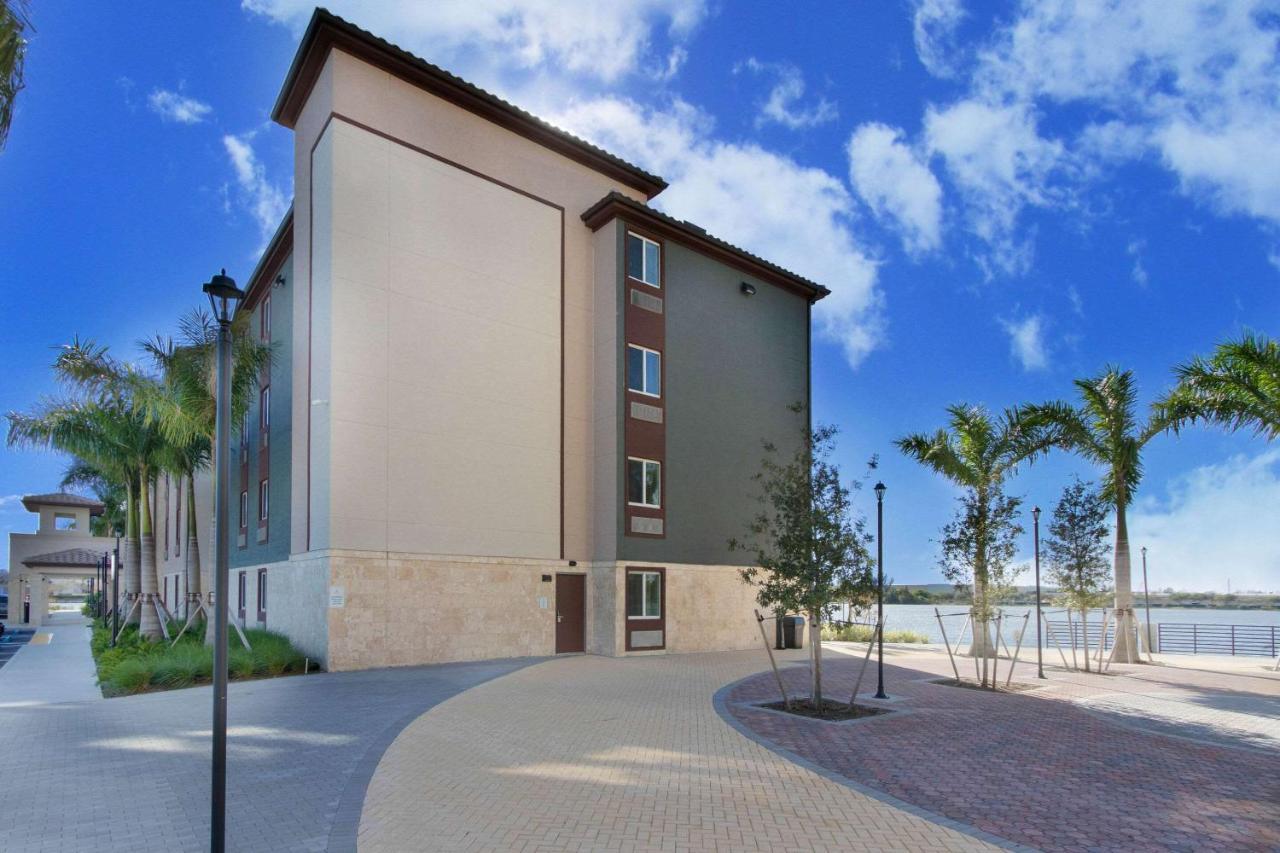 Woodspring Suites Miramar Exterior photo