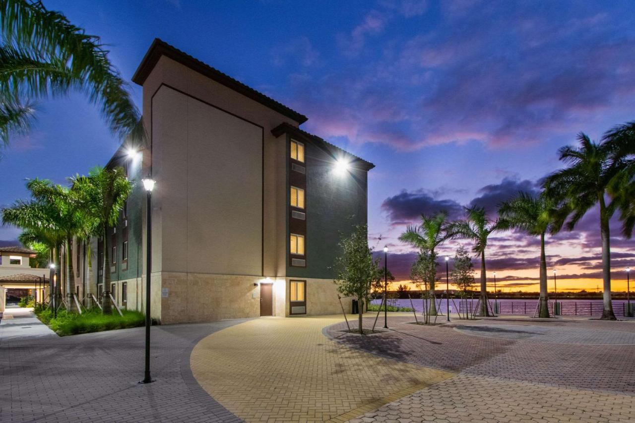 Woodspring Suites Miramar Exterior photo